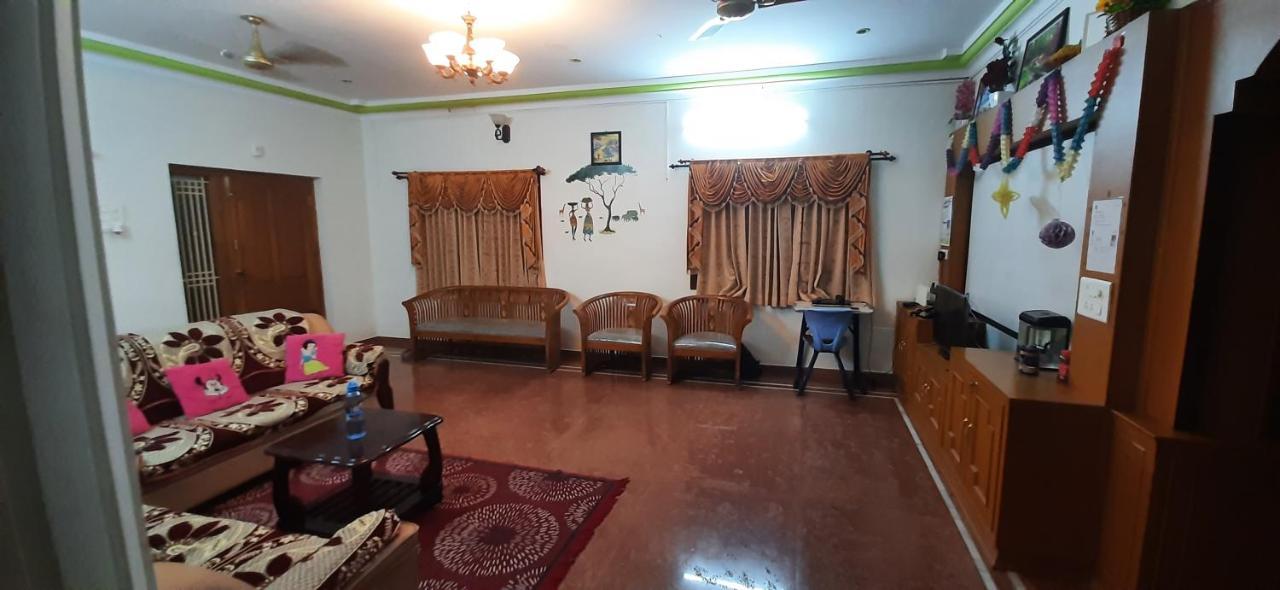 Coimbatore Home Stay & Serviced Apartment Exteriör bild