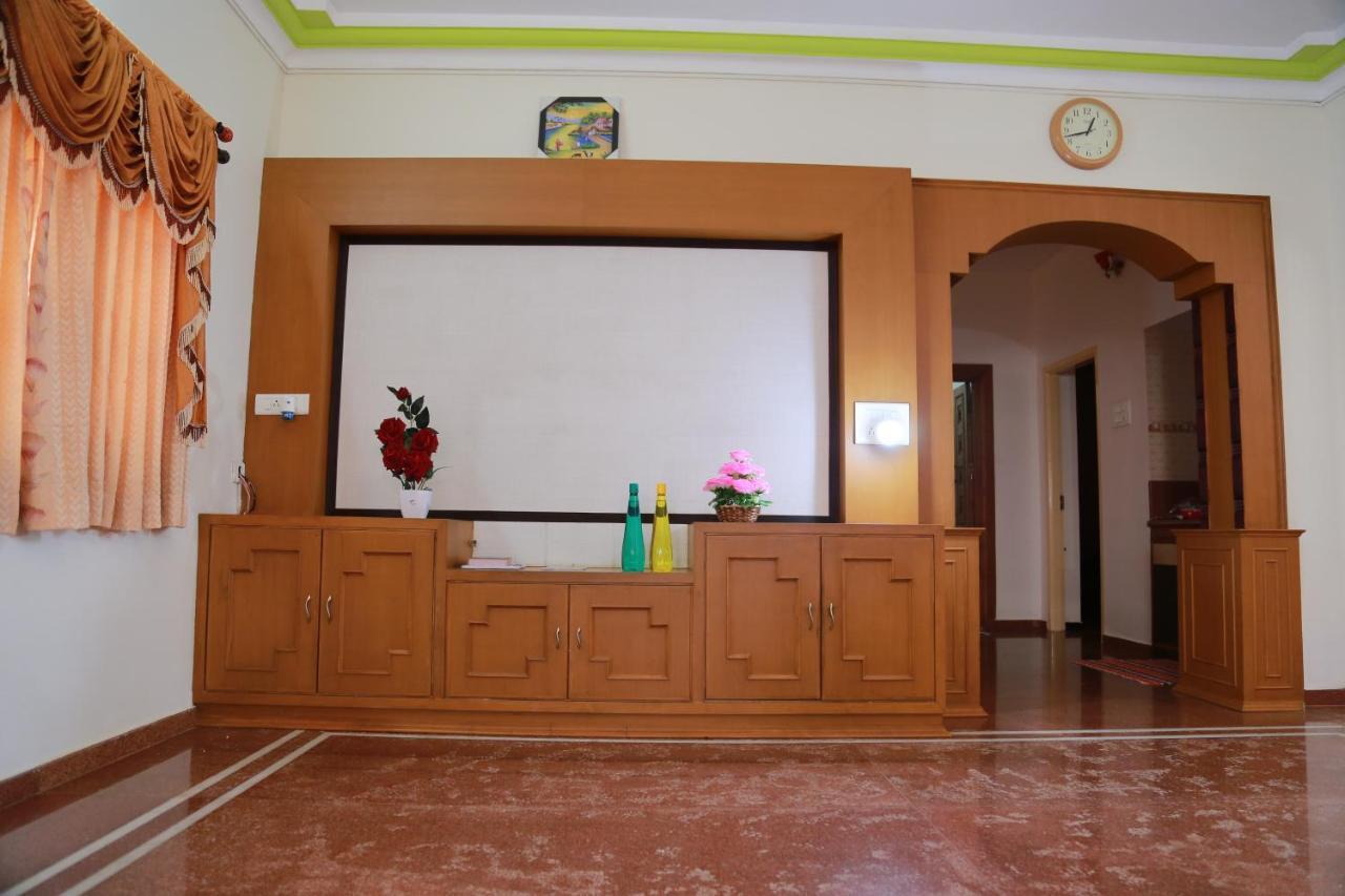 Coimbatore Home Stay & Serviced Apartment Exteriör bild